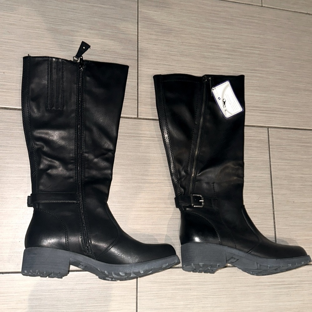 Brand New White Mountain Boots